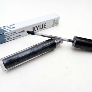 Kylie Metal Matte Lipstick : Kymajesty